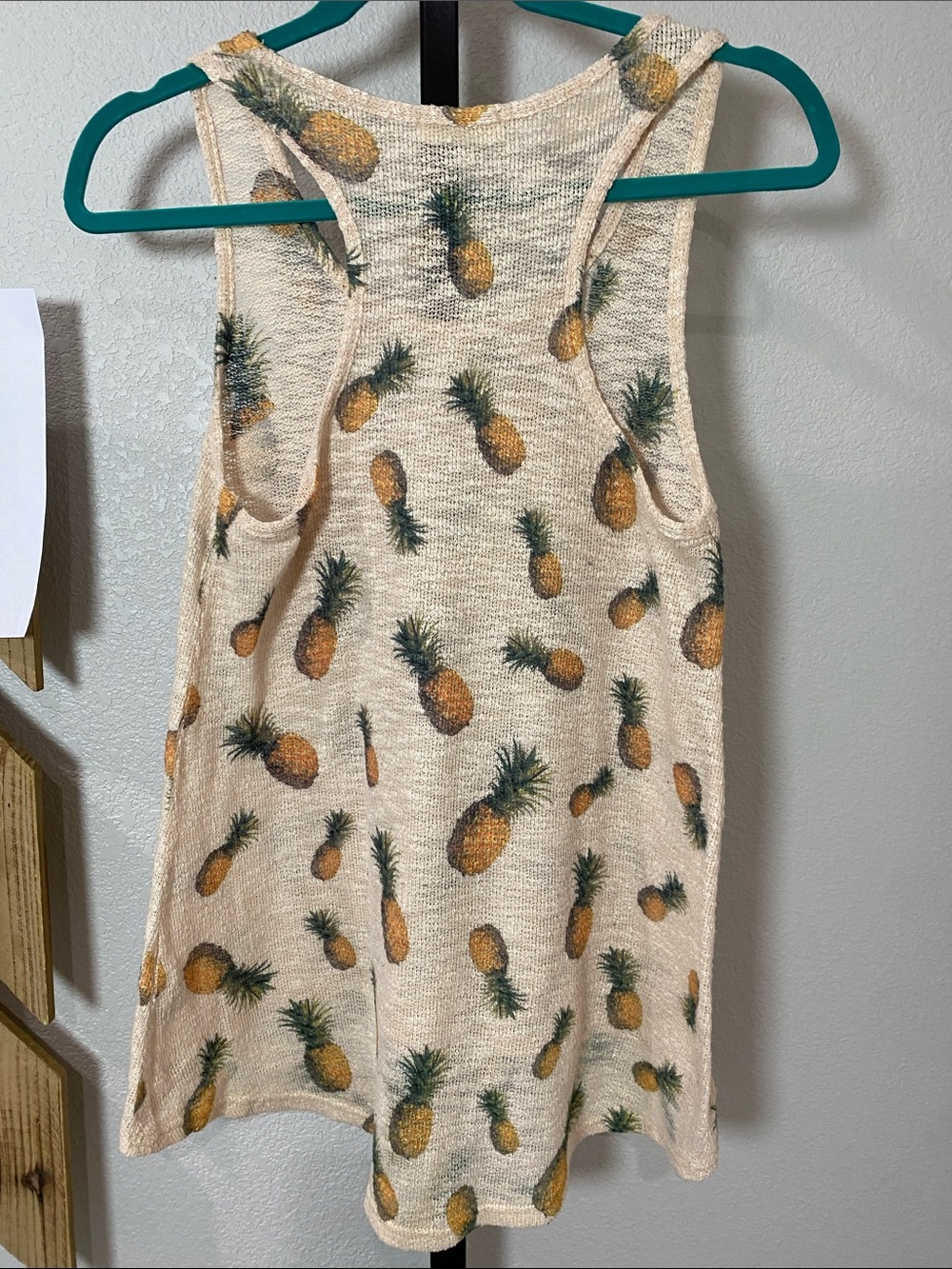 Ginger G Pineapple-Print Sleeveless Top in Cream and Green szM - Picture 2 of 4